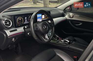 Седан Mercedes-Benz E-Class 2016 в 