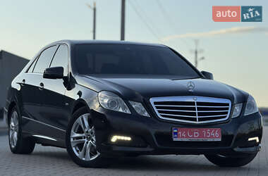 Седан Mercedes-Benz E-Class 2009 в 