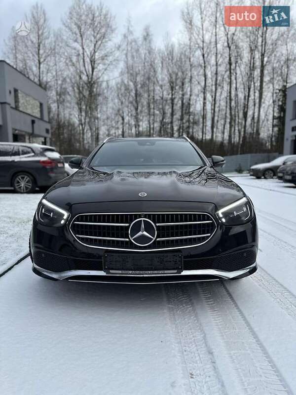 Универсал Mercedes-Benz E-Class 2021 в 