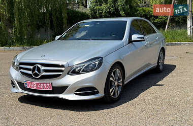 Седан Mercedes-Benz E-Class 2014 в Новоселиці