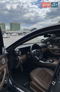 Седан Mercedes-Benz E-Class 2017 в 