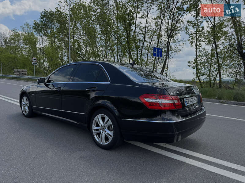 Седан Mercedes-Benz E-Class 2010 в Хмельницькому