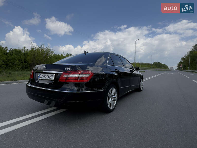 Седан Mercedes-Benz E-Class 2010 в Хмельницькому