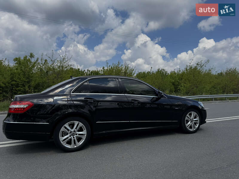 Седан Mercedes-Benz E-Class 2010 в Хмельницькому