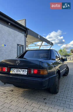 Седан Mercedes-Benz E-Class 1987 в 