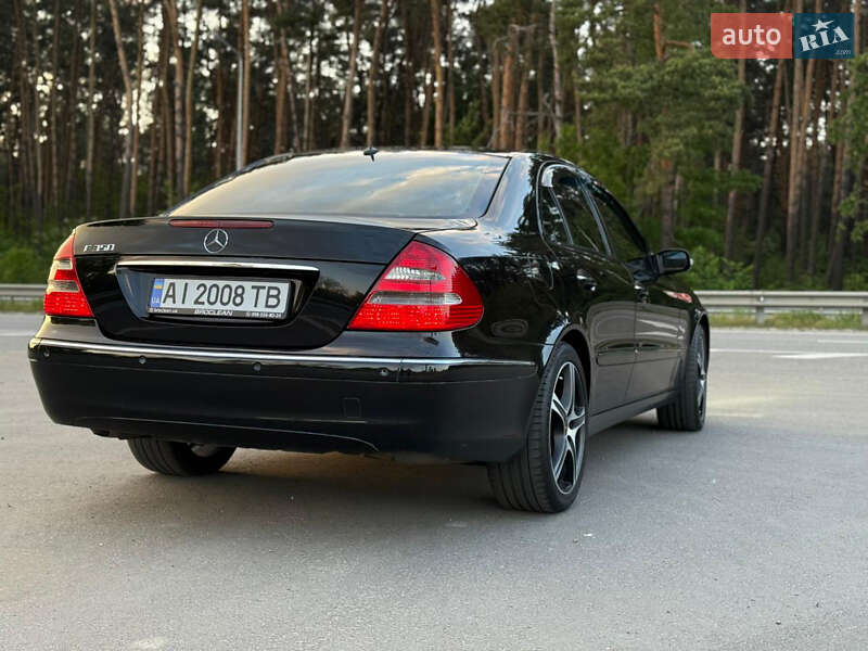 Седан Mercedes-Benz E-Class 2005 в Броварах