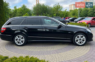 Універсал Mercedes-Benz E-Class 2011 в 
