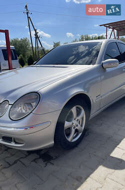 Седан Mercedes-Benz E-Class 2003 в 