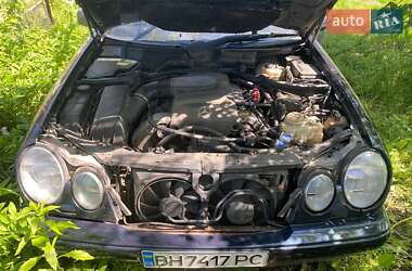 Седан Mercedes-Benz E-Class 1996 в 