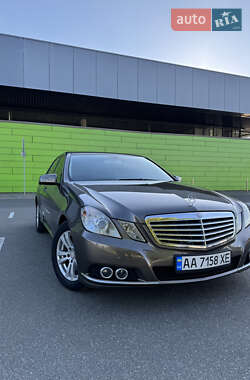 Седан Mercedes-Benz E-Class 2010 в 