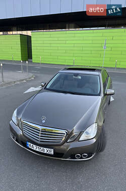 Седан Mercedes-Benz E-Class 2010 в 