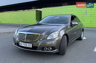 Седан Mercedes-Benz E-Class 2010 в 
