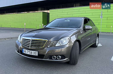 Седан Mercedes-Benz E-Class 2010 в 