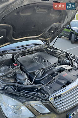 Седан Mercedes-Benz E-Class 2010 в 