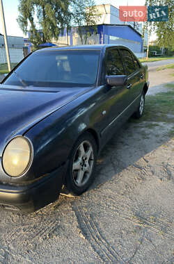 Седан Mercedes-Benz E-Class 1997 в 