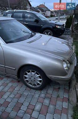 Седан Mercedes-Benz E-Class 2001 в 