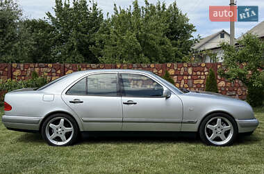 Седан Mercedes-Benz E-Class 1999 в 