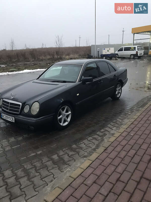 Mercedes-Benz E-Class 1998