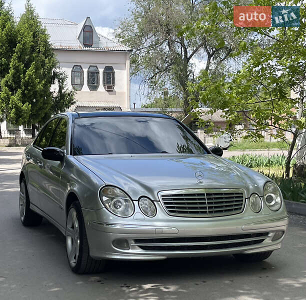 Седан Mercedes-Benz E-Class 2003 в 