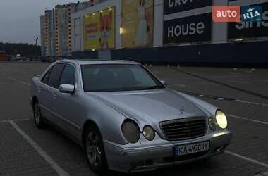 Седан Mercedes-Benz E-Class 2000 в 