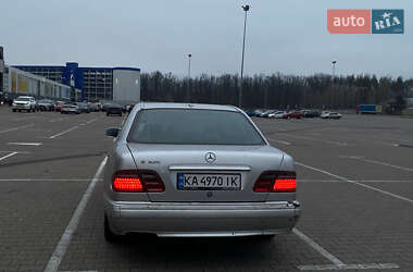 Седан Mercedes-Benz E-Class 2000 в 
