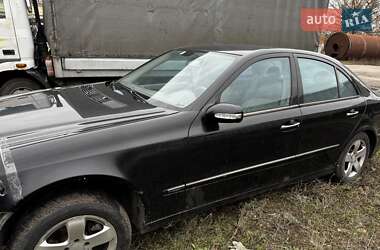 Седан Mercedes-Benz E-Class 2003 в Львові