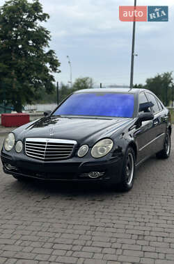 Седан Mercedes-Benz E-Class 2002 в Києві