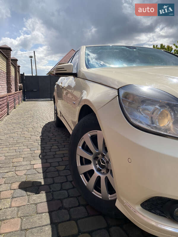 Седан Mercedes-Benz E-Class 2009 в Луцьку