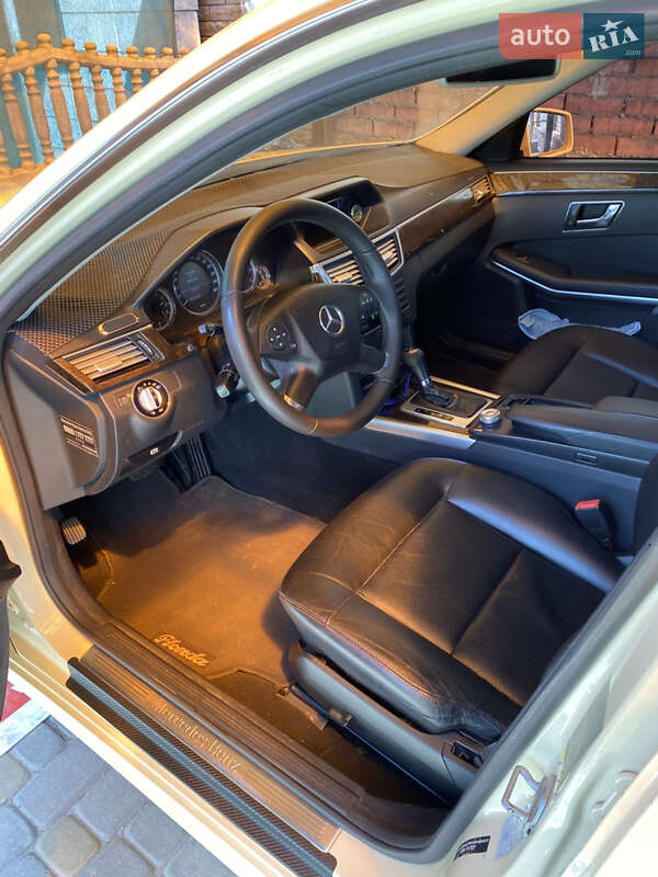 Седан Mercedes-Benz E-Class 2009 в Луцьку