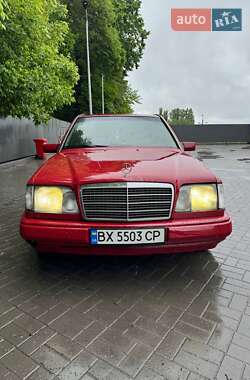 Седан Mercedes-Benz E-Class 1992 в Хмельницком