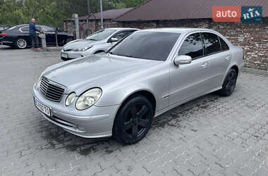 Седан Mercedes-Benz E-Class 2004 в Львове