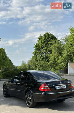 Седан Mercedes-Benz E-Class 2004 в 