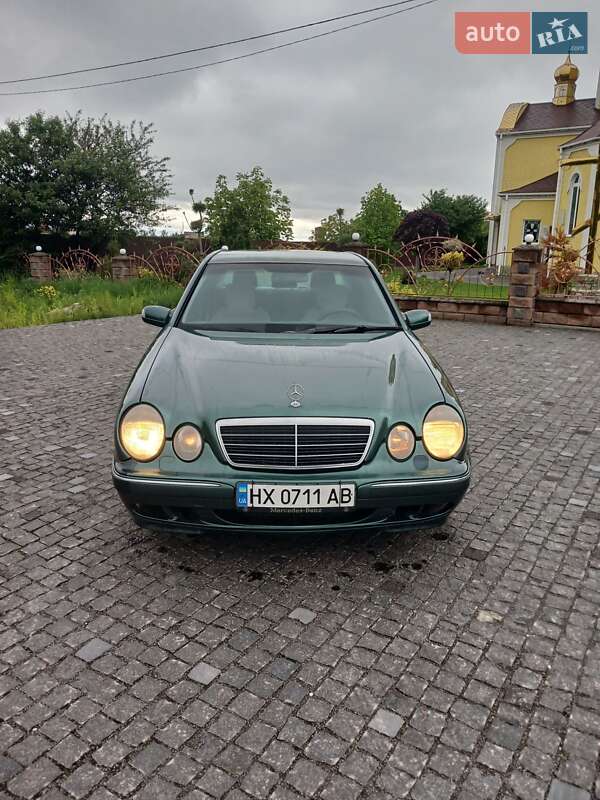 Mercedes-Benz E-Class 2000