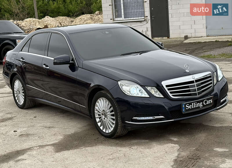 Седан Mercedes-Benz E-Class 2012 в Ровно