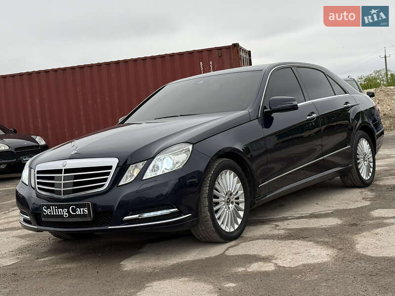 Седан Mercedes-Benz E-Class 2012 в Ровно