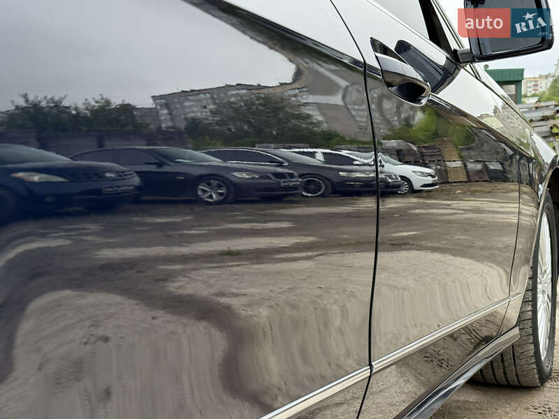 Седан Mercedes-Benz E-Class 2012 в Ровно