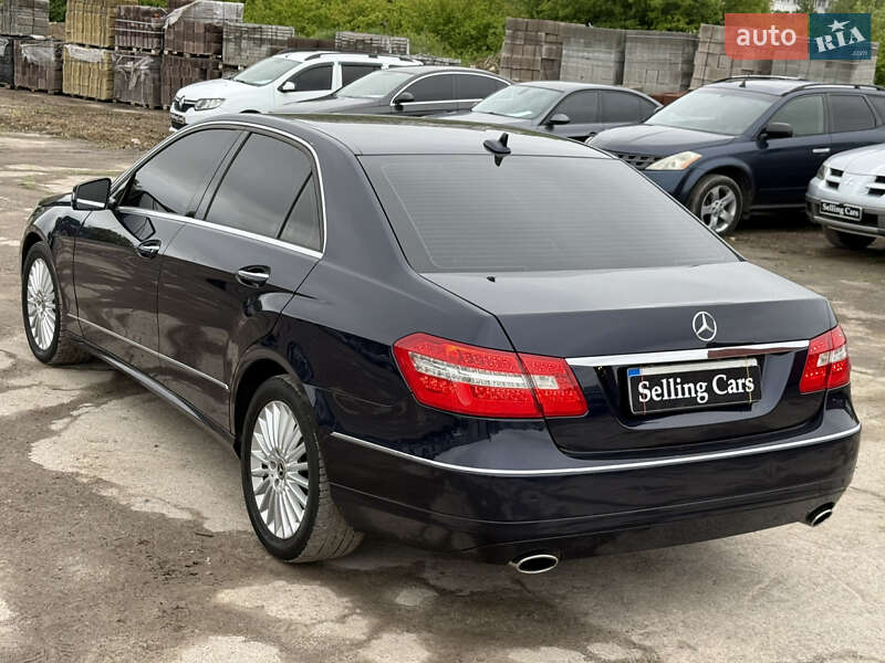 Седан Mercedes-Benz E-Class 2012 в Ровно