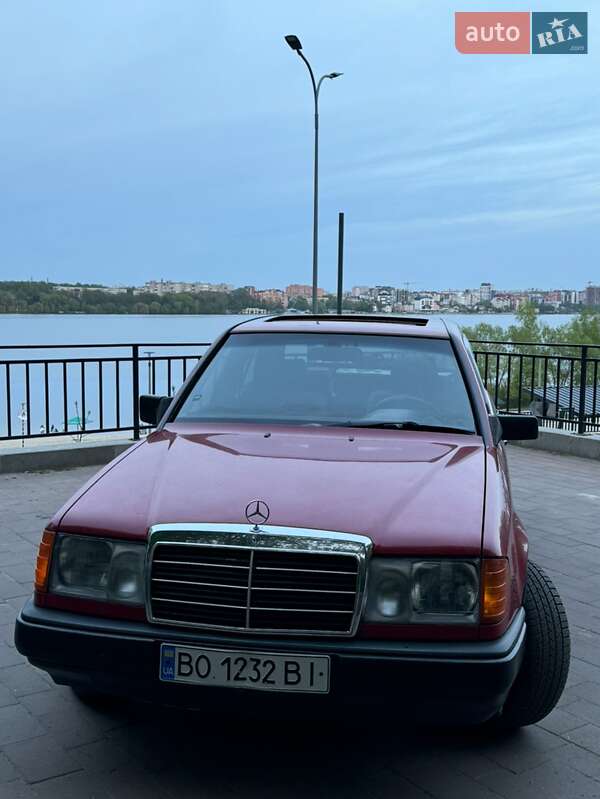 Mercedes-Benz E-Class 1988