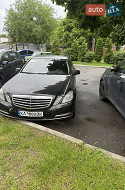 Седан Mercedes-Benz E-Class 2011 в Броварах