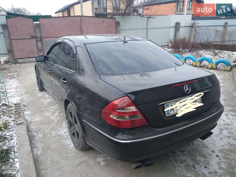 Седан Mercedes-Benz E-Class 2003 в Борисполі
