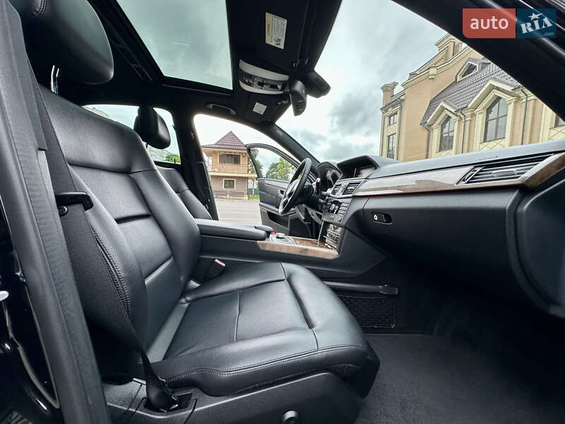 Седан Mercedes-Benz E-Class 2011 в Києві