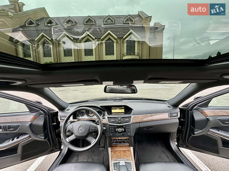 Седан Mercedes-Benz E-Class 2011 в Києві