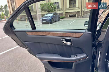 Седан Mercedes-Benz E-Class 2011 в 