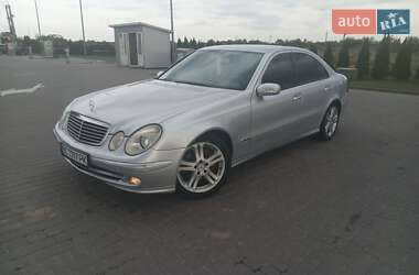 Седан Mercedes-Benz E-Class 2005 в Городке