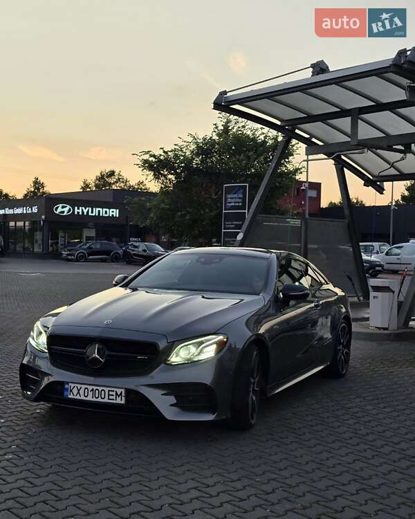 Купе Mercedes-Benz E-Class 2019 в 