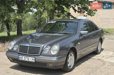 Седан Mercedes-Benz E-Class 1998 в Кривом Роге