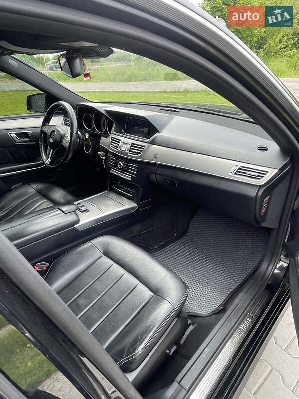 Седан Mercedes-Benz E-Class 2015 в Львове