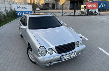 Седан Mercedes-Benz E-Class 2001 в 