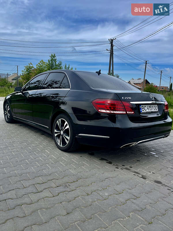 Седан Mercedes-Benz E-Class 2015 в Львове