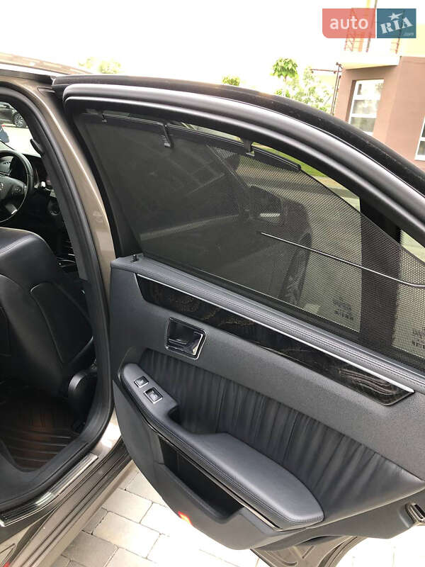 Седан Mercedes-Benz E-Class 2011 в Кременчуці